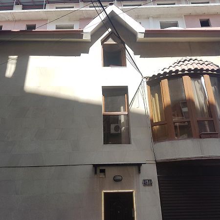 Destiny 1 Hostel 耶烈万 外观 照片