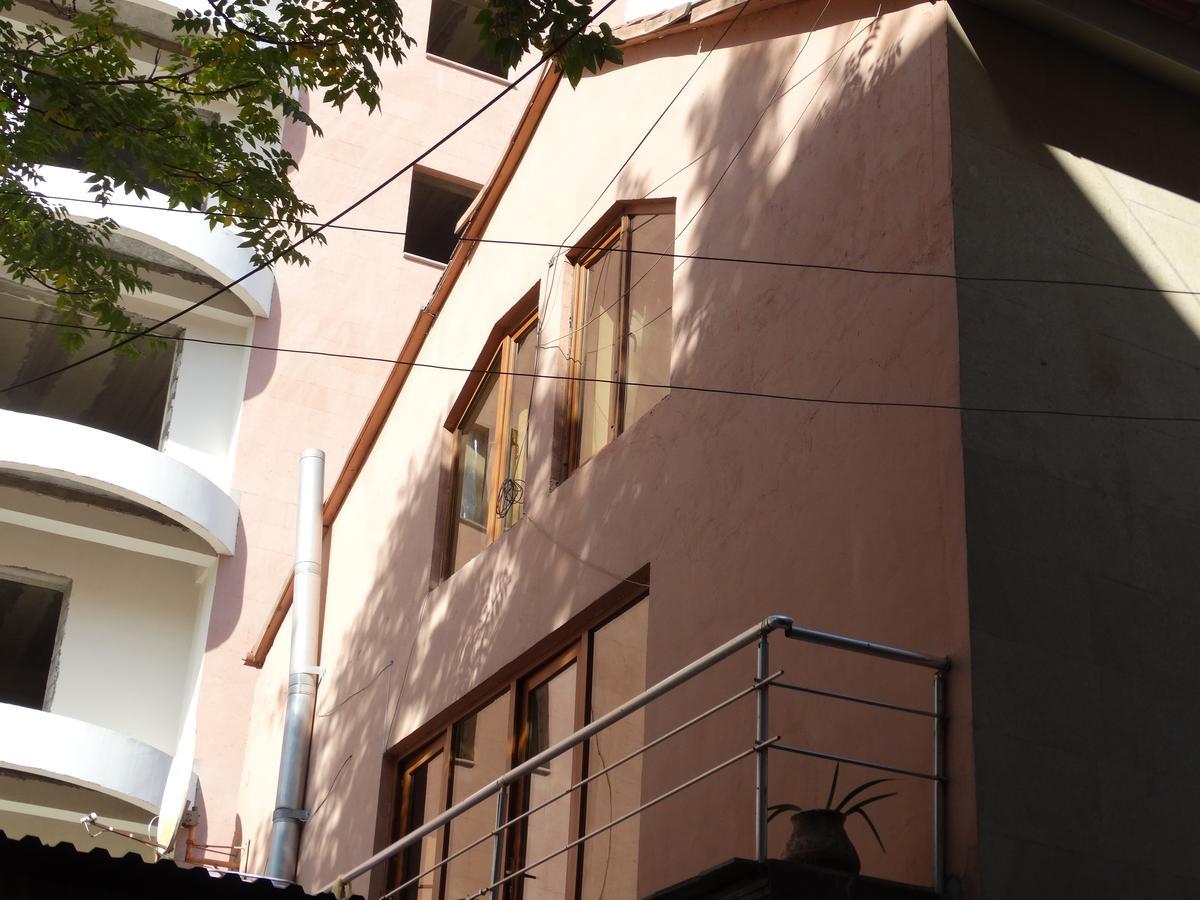 Destiny 1 Hostel 耶烈万 外观 照片